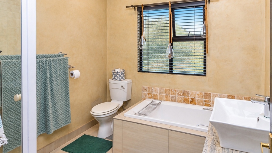 5 Bedroom Property for Sale in Xanadu Nature Estate North West